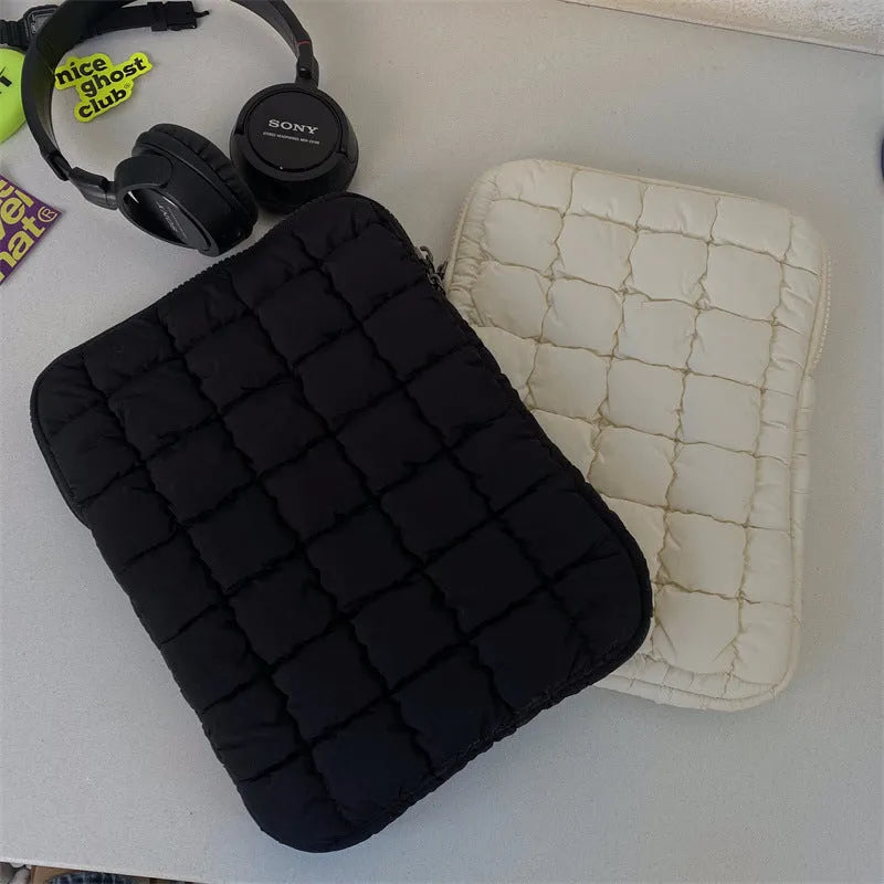 Black nylon laptop bag with cloud cotton interior storage for 15.6-inch computers
