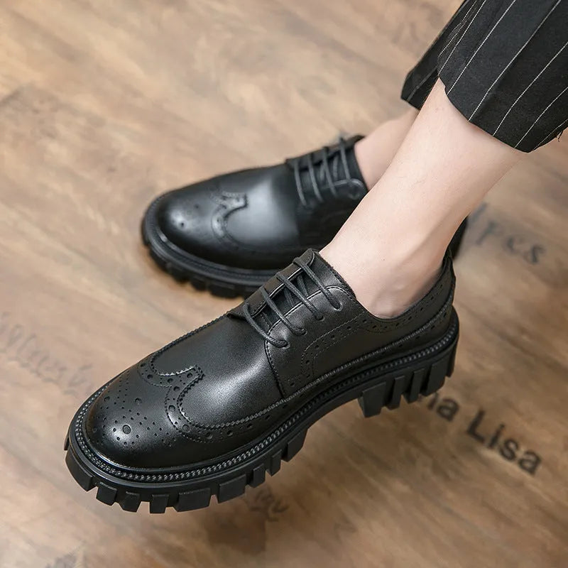 Men's black and brown brogue business shoes with artificial PU upper and round toe design