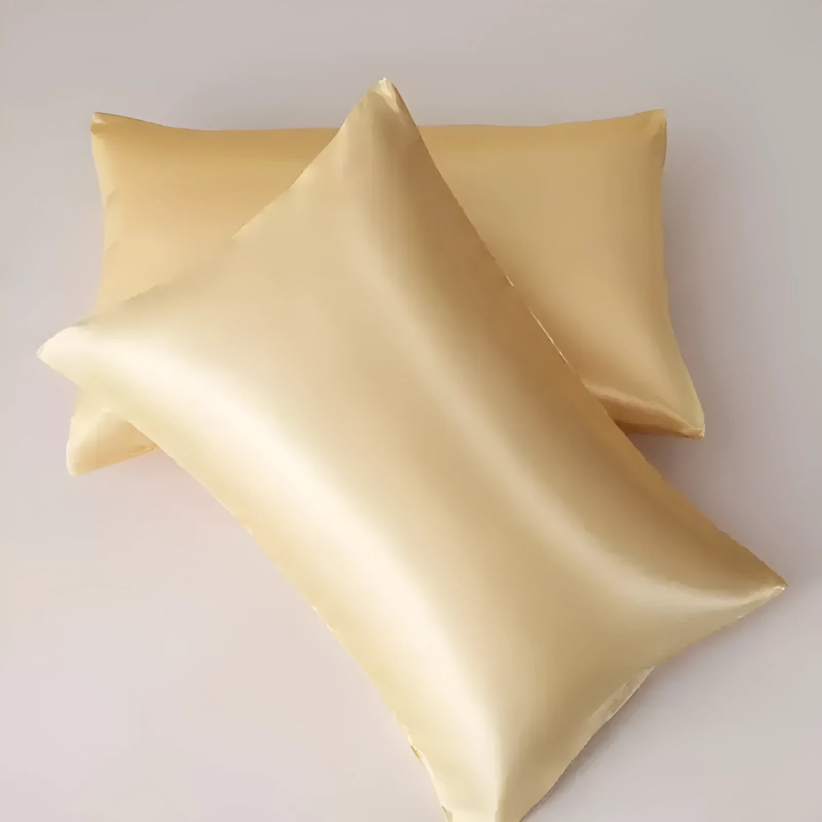 Pair of satin solid colour pillowcases in polyester chemical fibre fabric