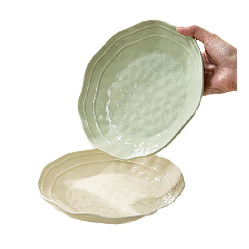Solid colour modern ceramic tableware set with seven pieces in a gift box.