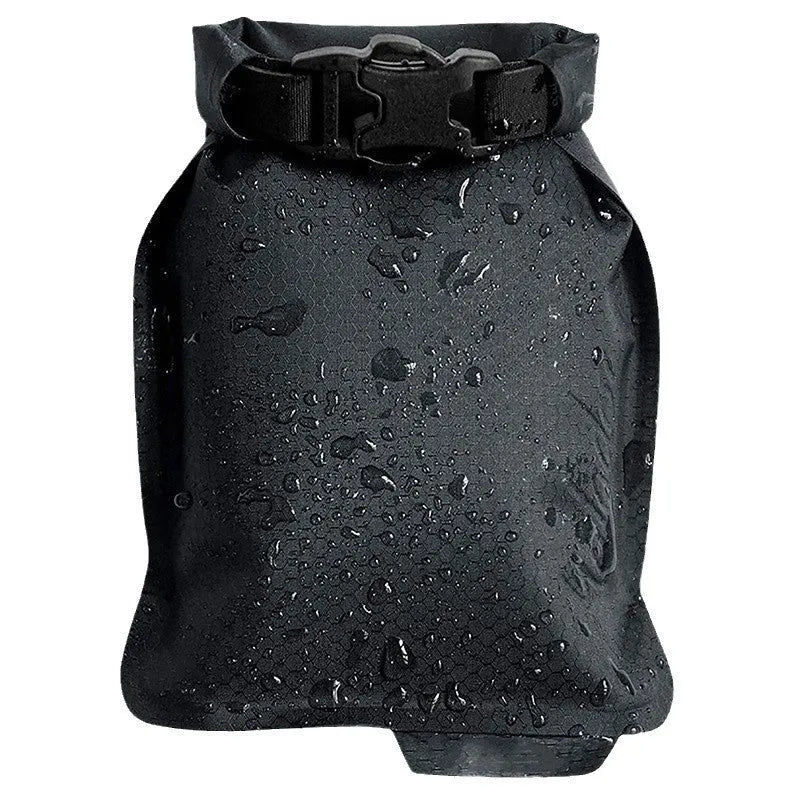 Waterproof mesh soap bag measuring 17 by 13 cm for leak-proof soap storage