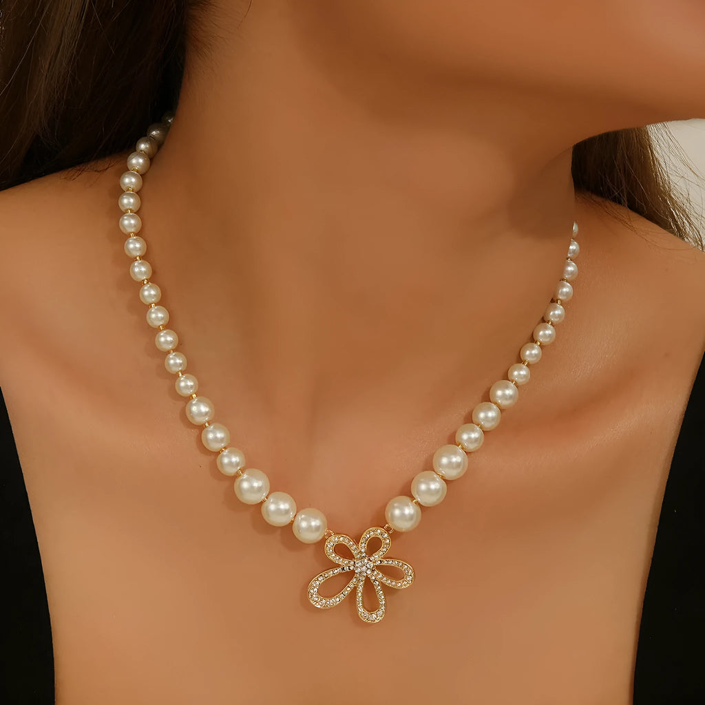 French romantic flower pendant necklace with adjustable chain and floral charm in style option 1