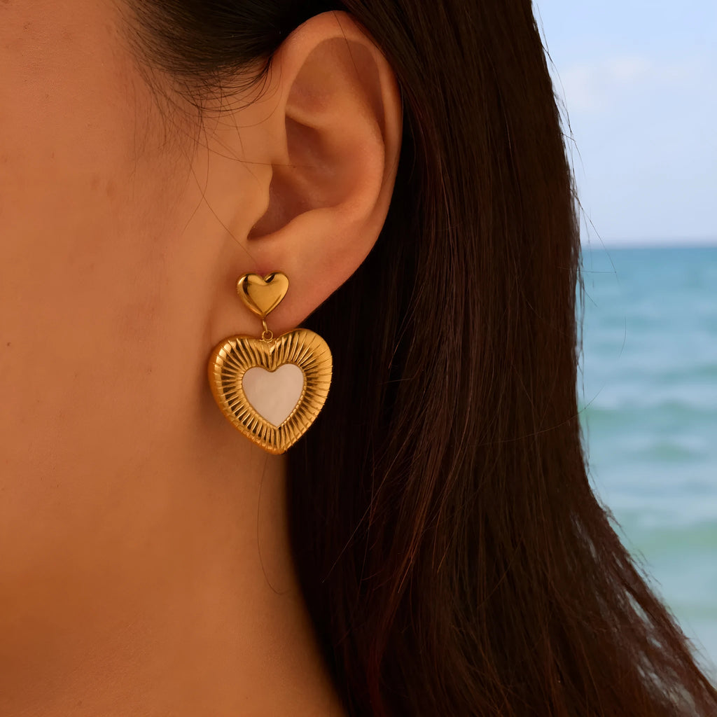 Gold-coloured heart-shaped stainless steel earrings with electroplated finish for women