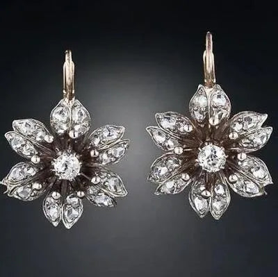 Silver electroplated retro fashion earrings for women with alloy construction