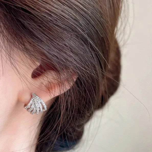Geometric line design earrings for women in electroplated platinum colour
