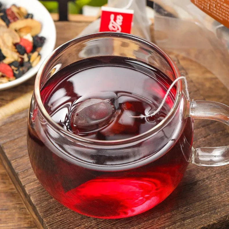 Box of Ginseng Black Wolfberry Tea containing 40 individual 5g tea bags.
