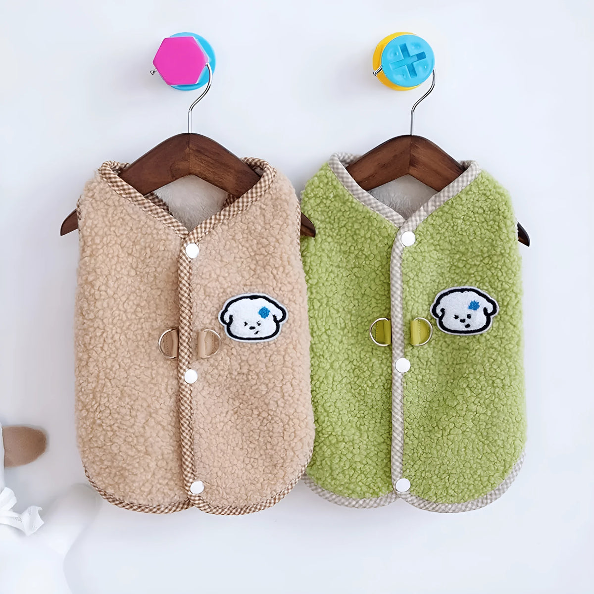 Green thickened coral fleece dog sweatshirt vest with leash ring for small pets