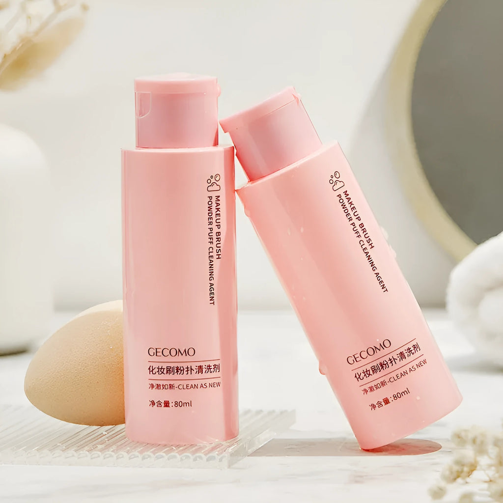 Makeup brush cleaning kit with 80ml detergent bottle and 75ml wash-free spray bottle for beauty tools