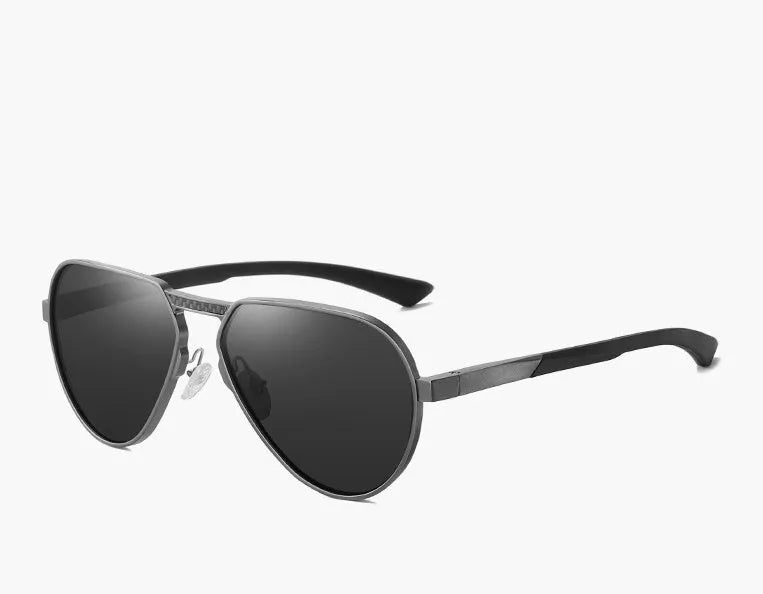 Aluminium-magnesium alloy polarised sunglasses with TAC lens, black frame with grey film