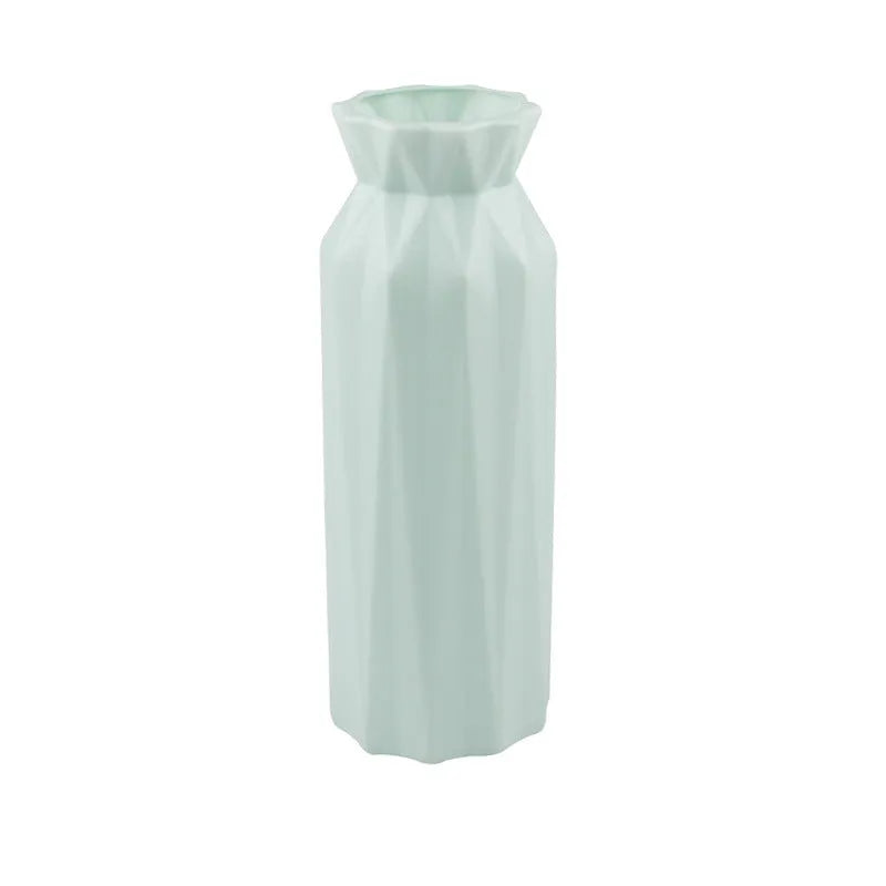 Green melamine plastic vase with 7.2cm base diameter for floral arrangements