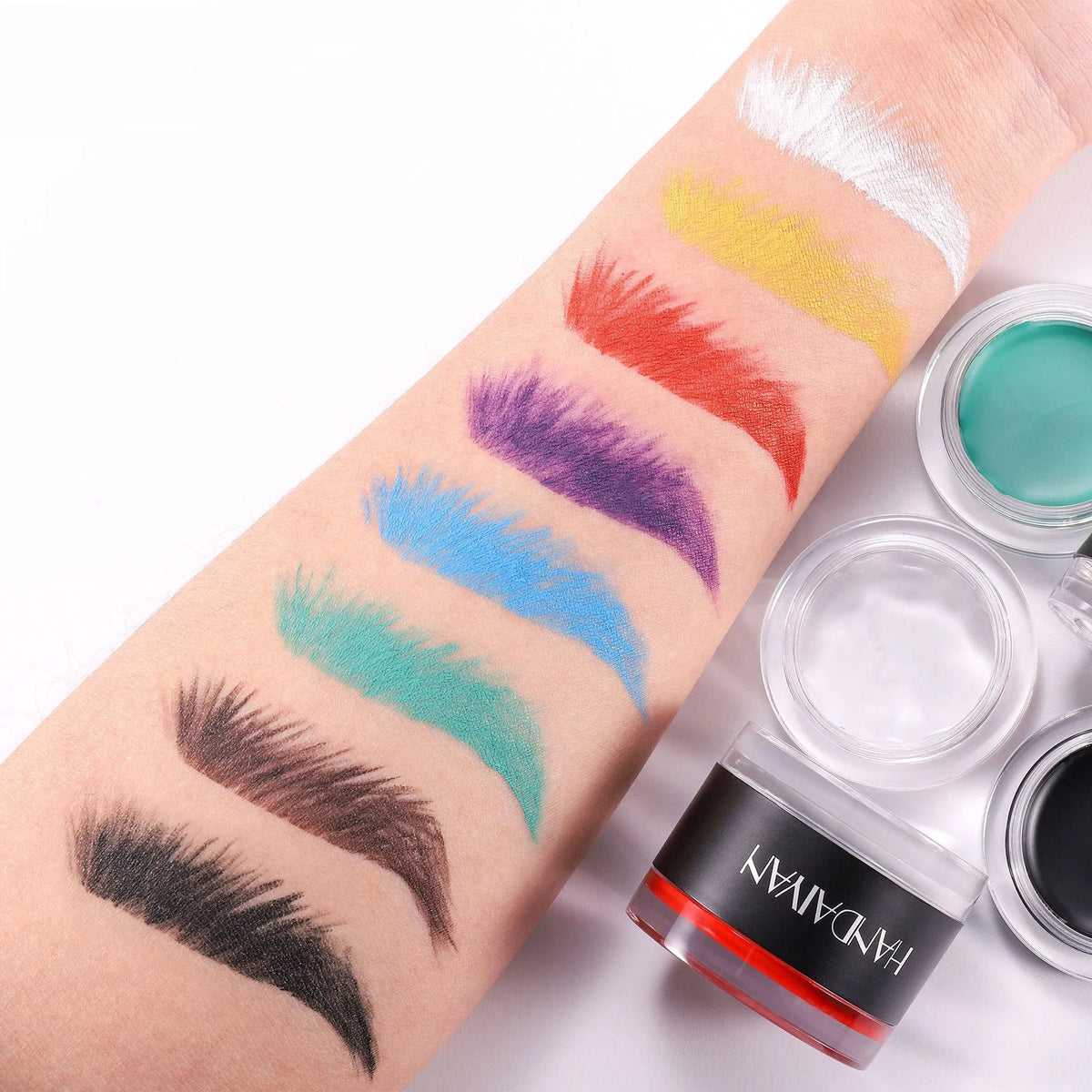 Waterproof 2-in-1 eyebrow wax and brow cream set with 4.3g each and eight colour options