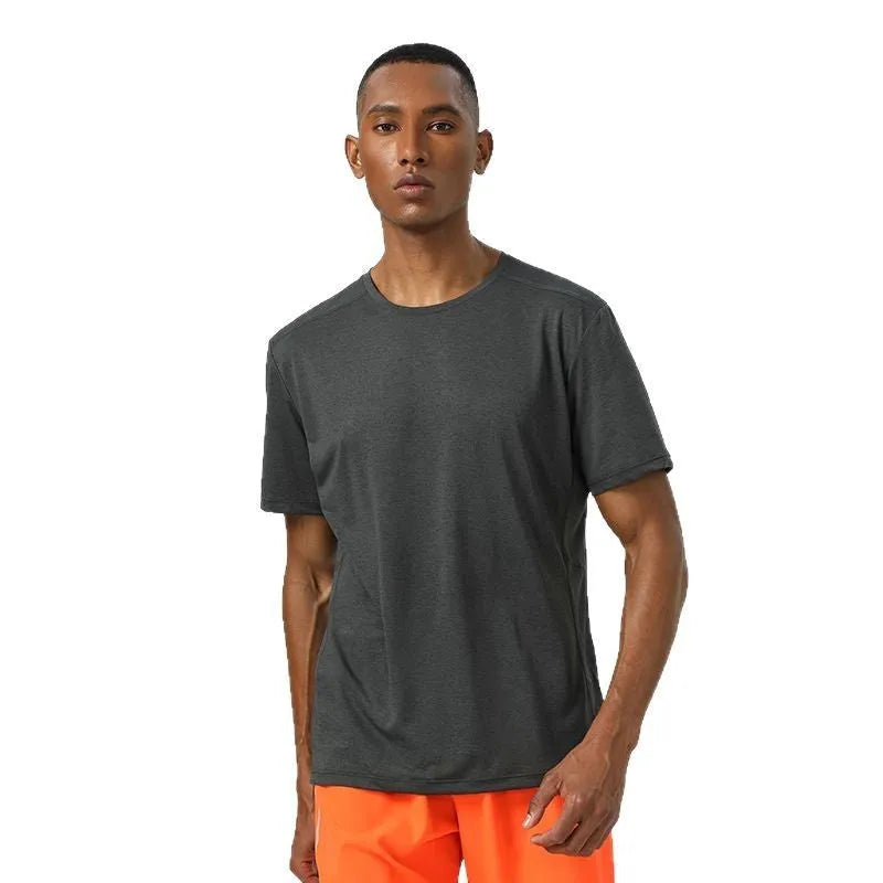 Summer sports short sleeve shirt in polyester fabric with reflective elements