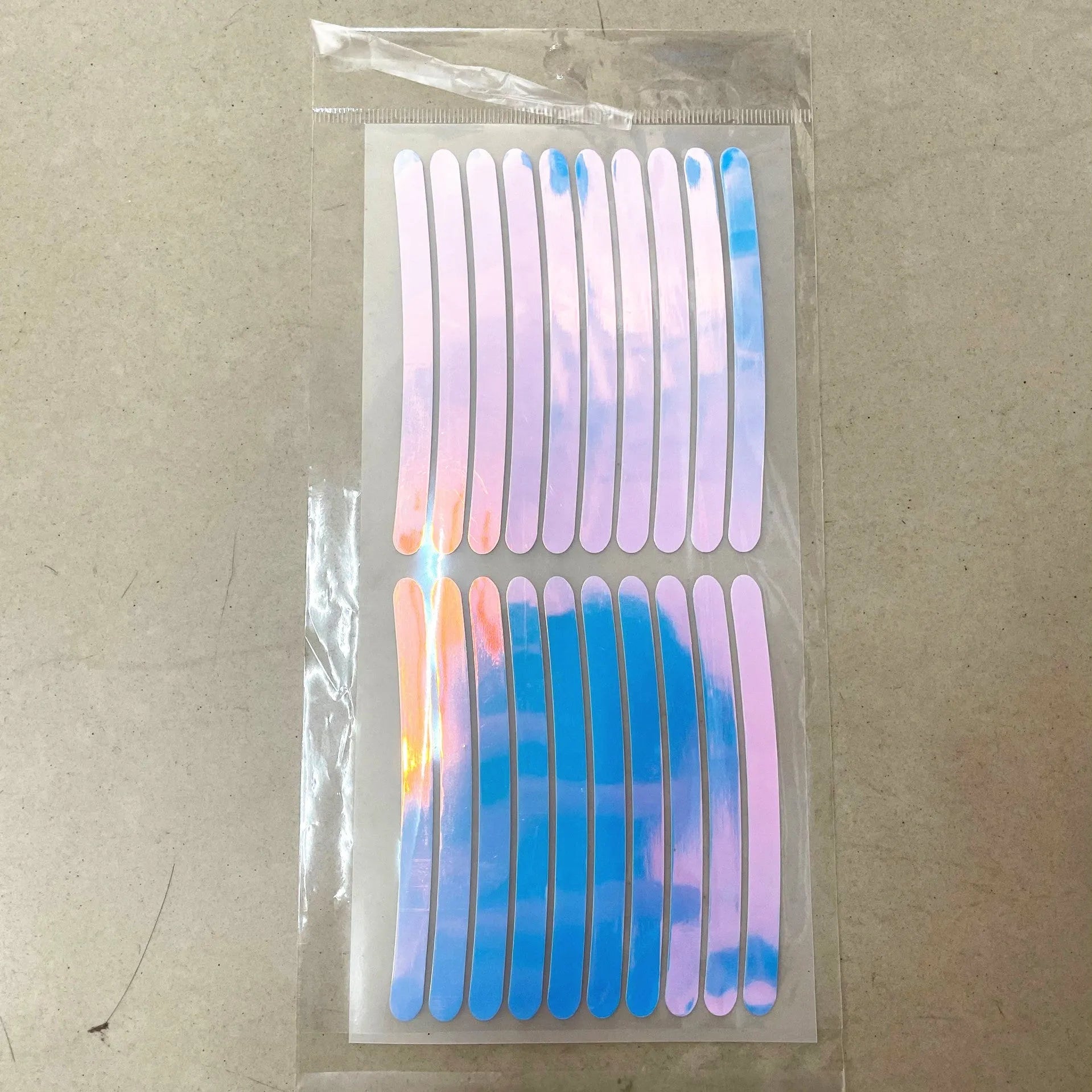20-piece car wheel hub reflective stickers in multiple colours with arc pattern for tyre warning labels