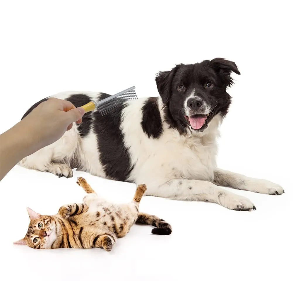 Wooden handle pet grooming comb for dogs and cats with rounded safety tips