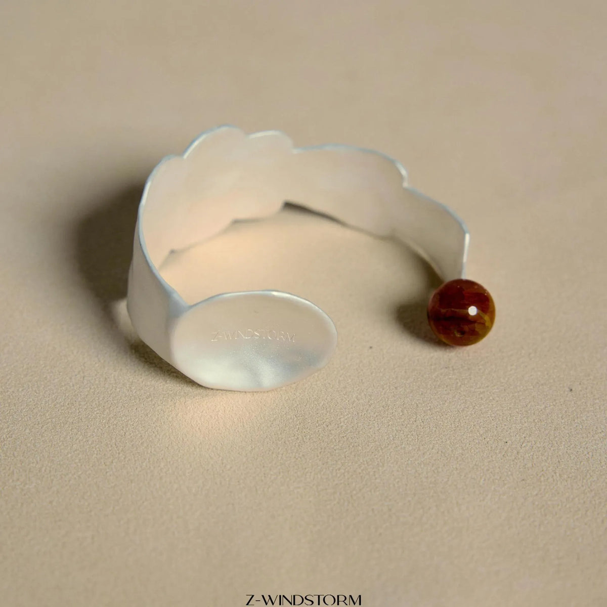 Small round spoon stewed pork themed alloy ring and bracelet set with electroplated silver-tone finish and diamond shape design