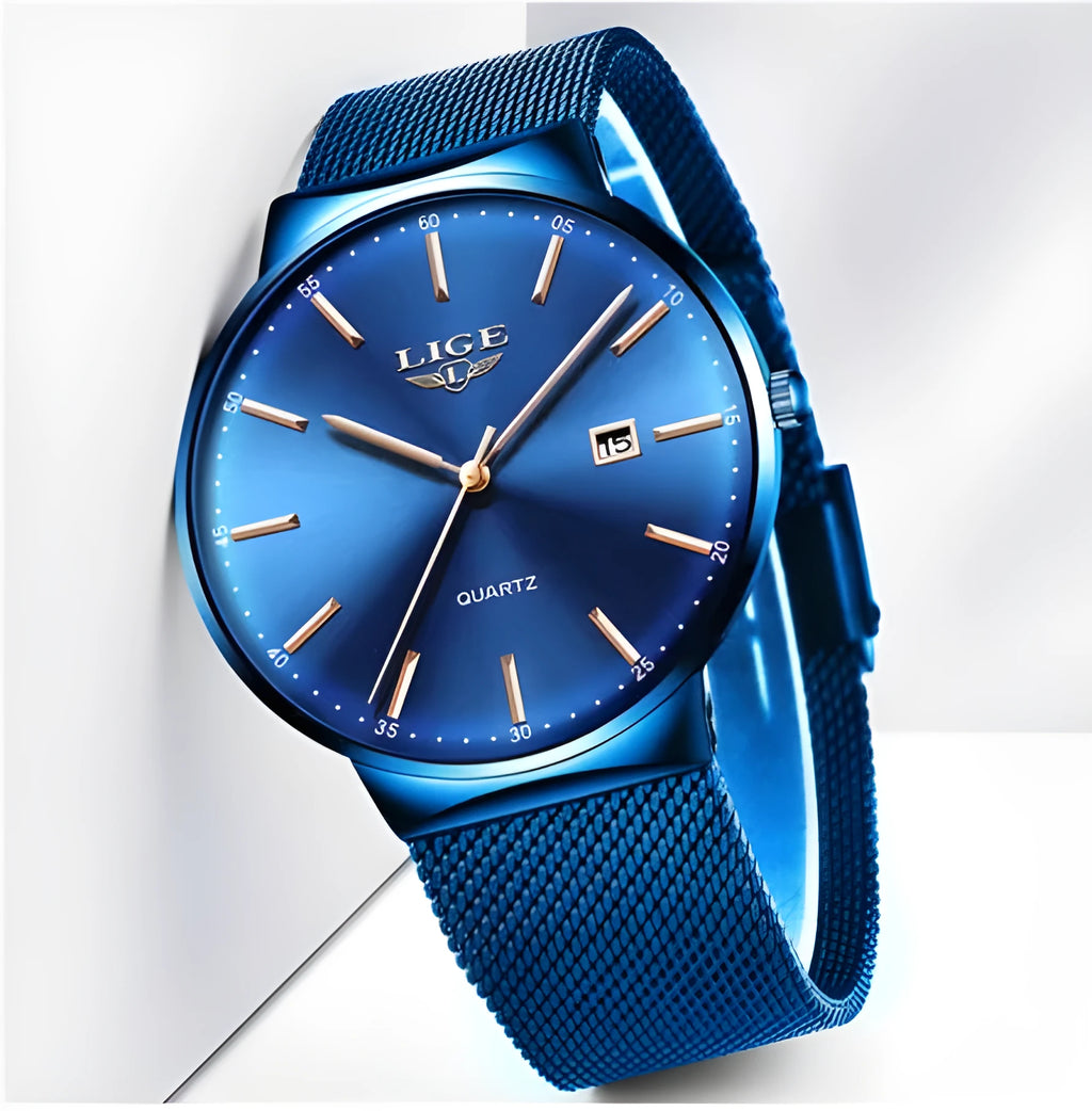 Men's stainless steel analogue wristwatch with a 40mm black dial on a matching bracelet.