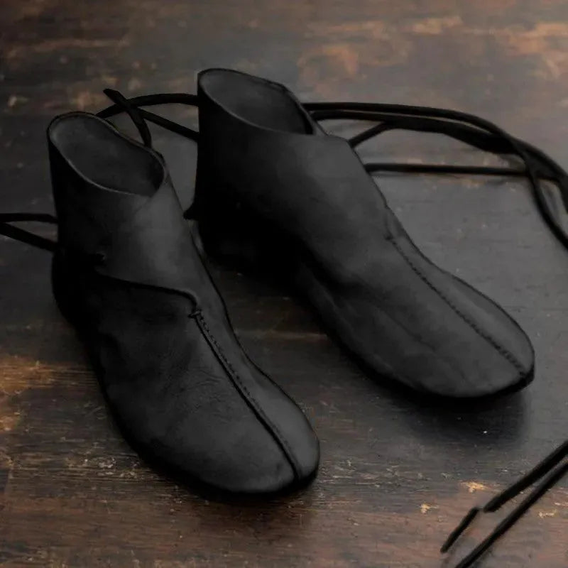 Men's flat heel ankle boots with round toe and lace-up fastening in black or brown, sizes 38-48