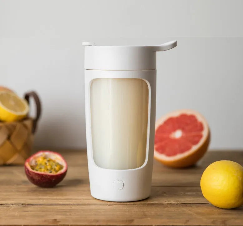 Portable rechargeable blender cup with 650ml capacity in blue colour option