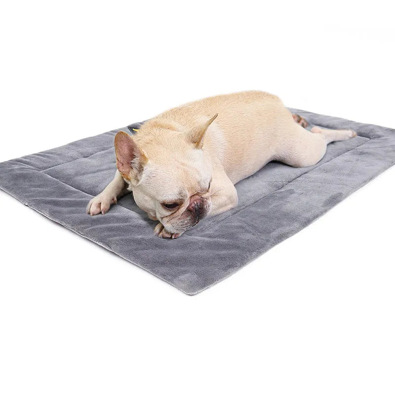 Self heating pet mat in brown, nylon fleece, anti-slip, machine washable, size S to XL