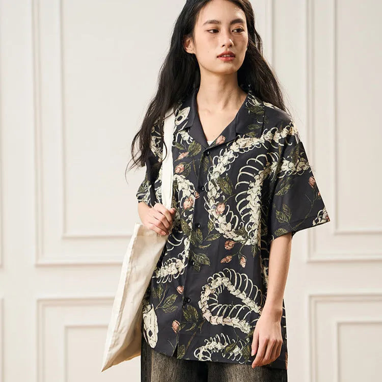 Men's short sleeve Cuban collar shirt with snake bone floral pattern in loose fit