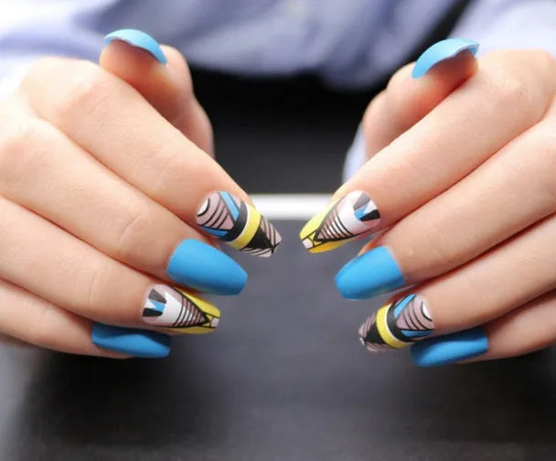 24 blue pointed colour-printed fake nails with 2g glue in a 14.5cm x 7.5cm x 2.2cm box