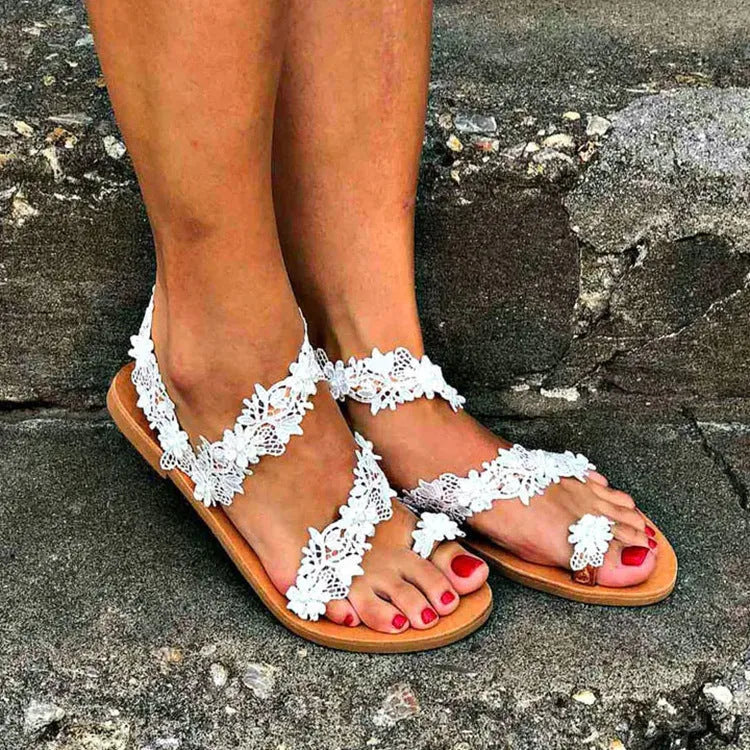 White plus size women's flat sandals with rhinestone flower decoration and round toe