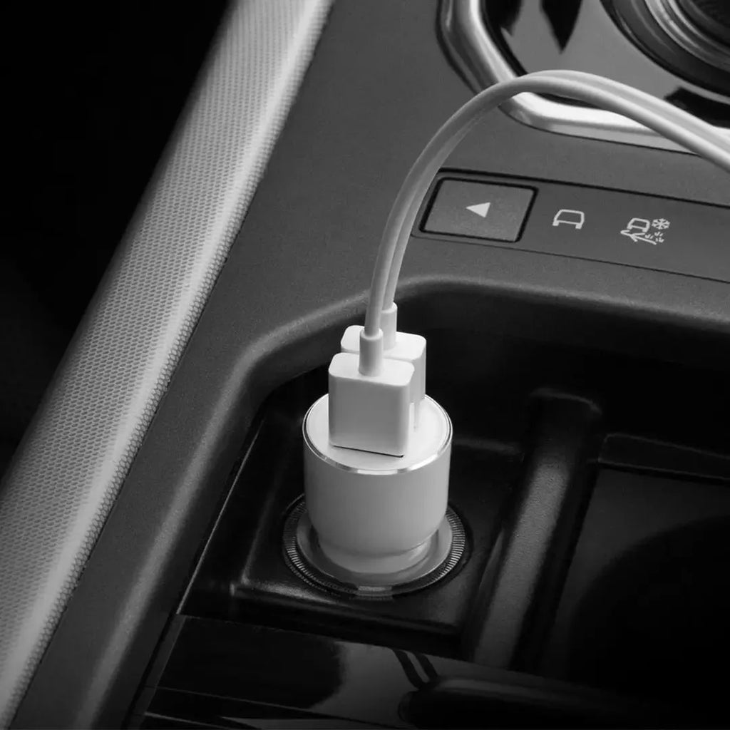 Black Ruimi 3S Bluetooth car charger with dual USB ports measuring 26.5×26.5×61.3mm