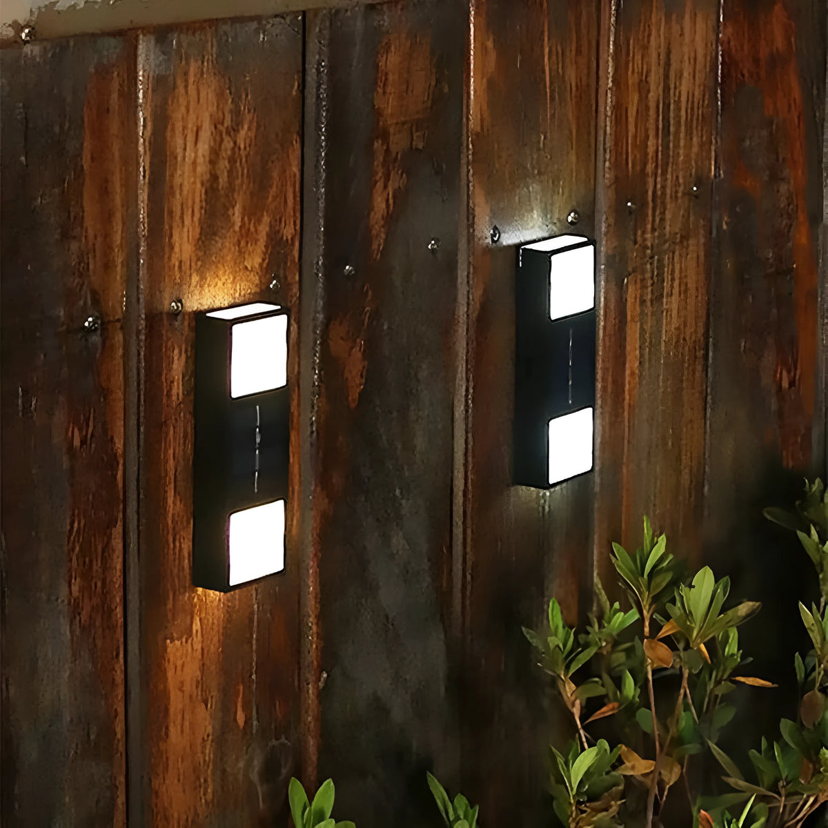 Solar outdoor wall lamp in ABS, 63 x 120 x 30mm, waterproof, bidirectional sensing, 20 lumen, warm or white light