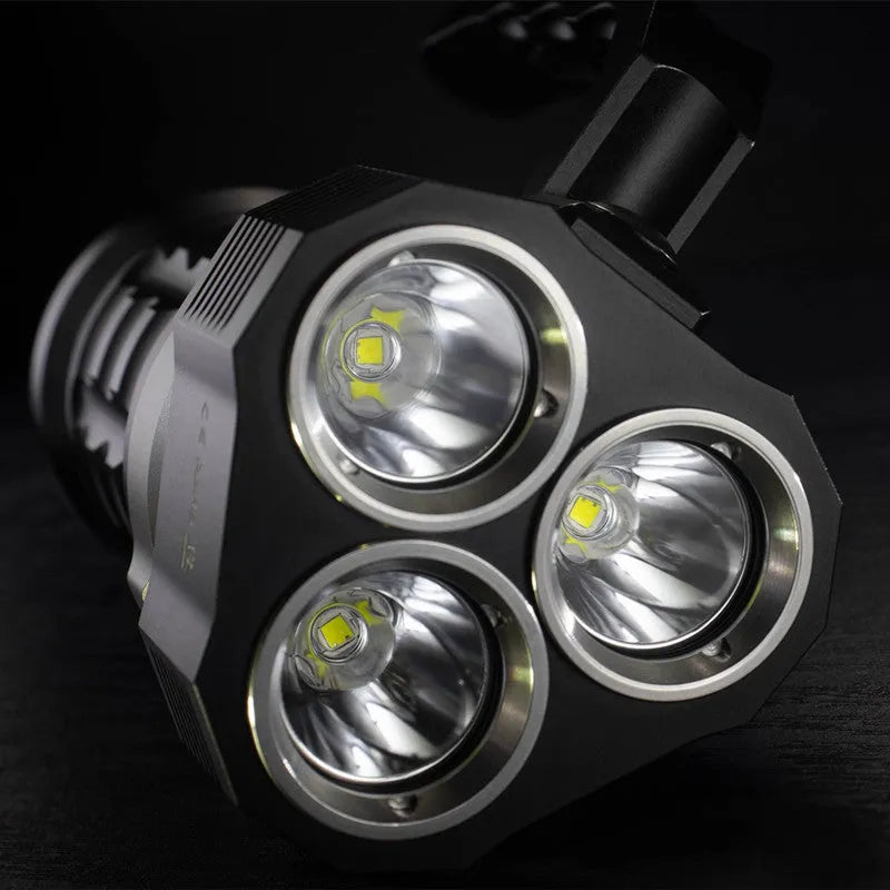 Aluminium alloy super bright diving flashlight with 350 lumen output.