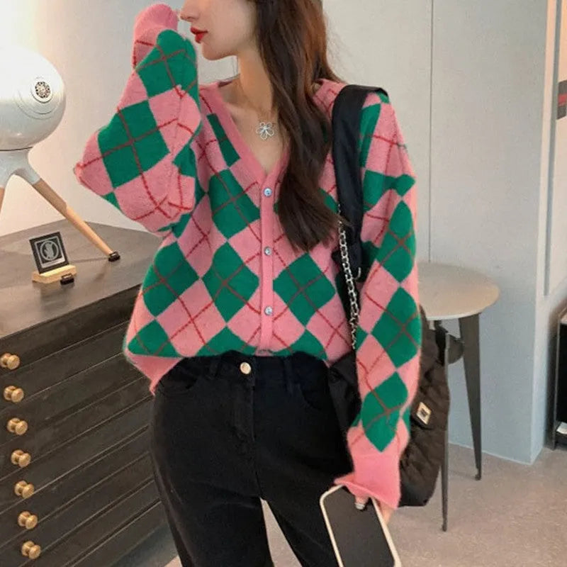 Medium weight acrylic knitted cardigan coat in macaron pink green black and khaki colours with free size regular fit