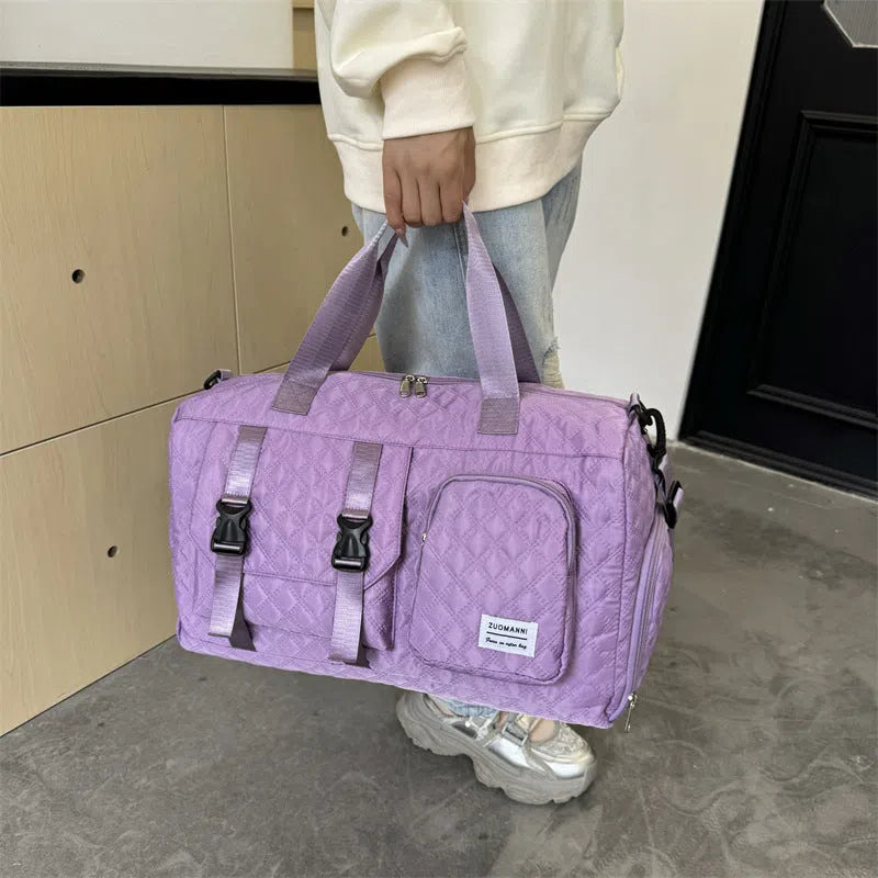 Unisex handheld travel bag in Oxford cloth with polyester lining, 20-35 litre capacity, shown in a listed colour