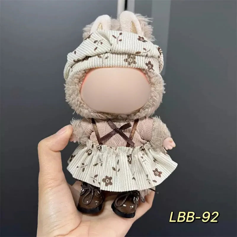 Plastic doll costume for a 17cm LBB series vinyl figurine on a mannequin.