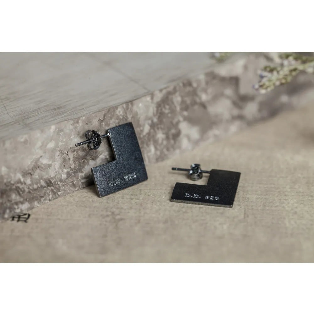 Sterling silver oxidised black geometric square earrings measuring 16mm