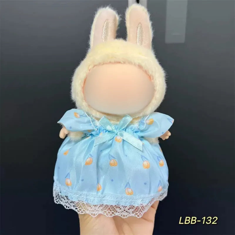 Plastic doll costume for a 17cm LBB series vinyl figurine on a mannequin.