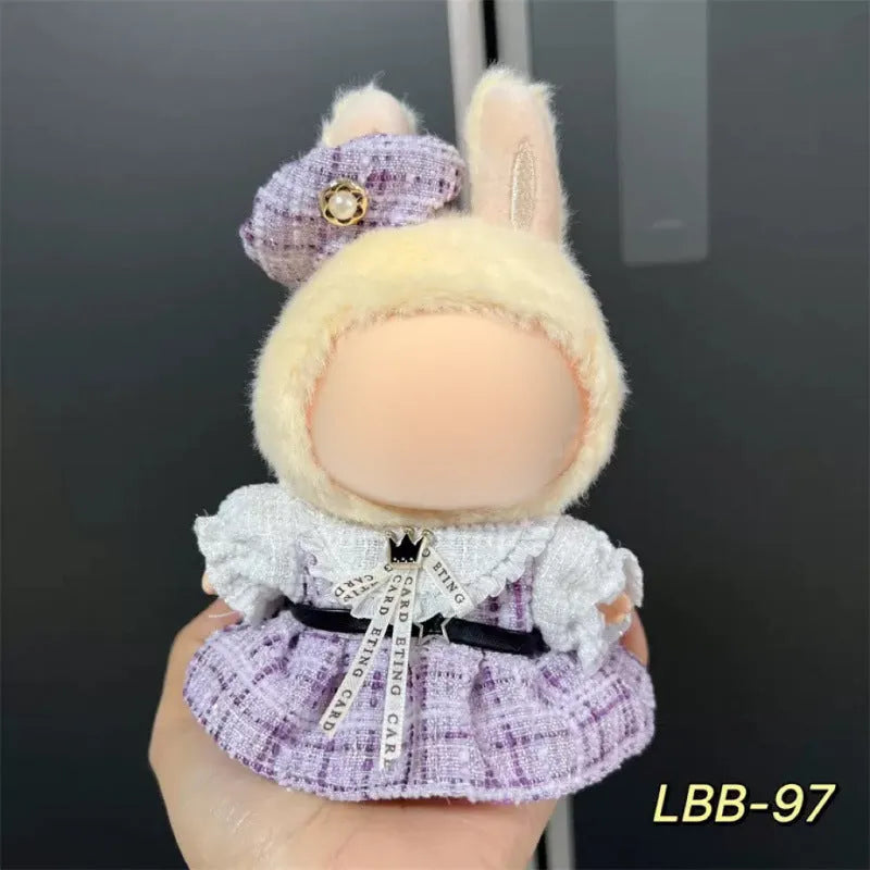 Plastic doll costume for a 17cm LBB series vinyl figurine on a mannequin.