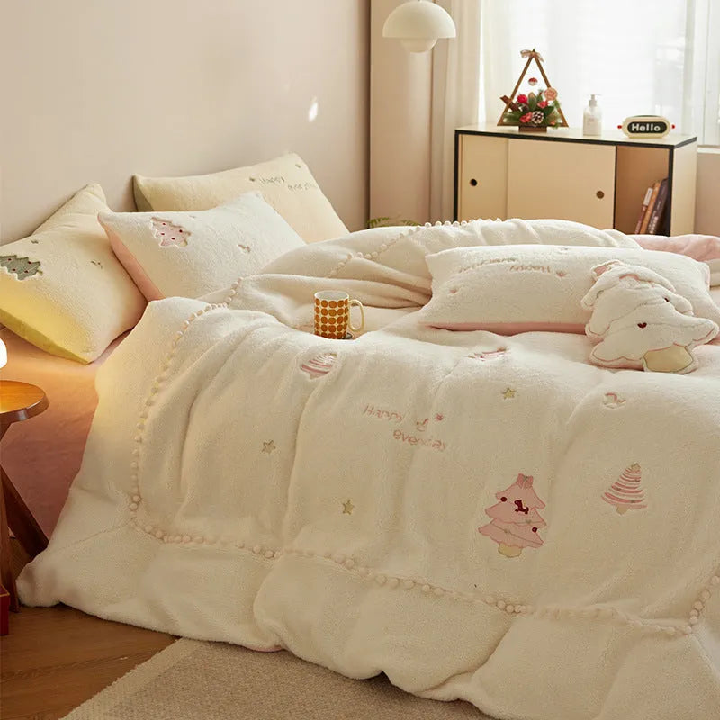 Winter milk fibre bedding set with Christmas tree pattern showing duvet cover, sheet, and pillowcases
