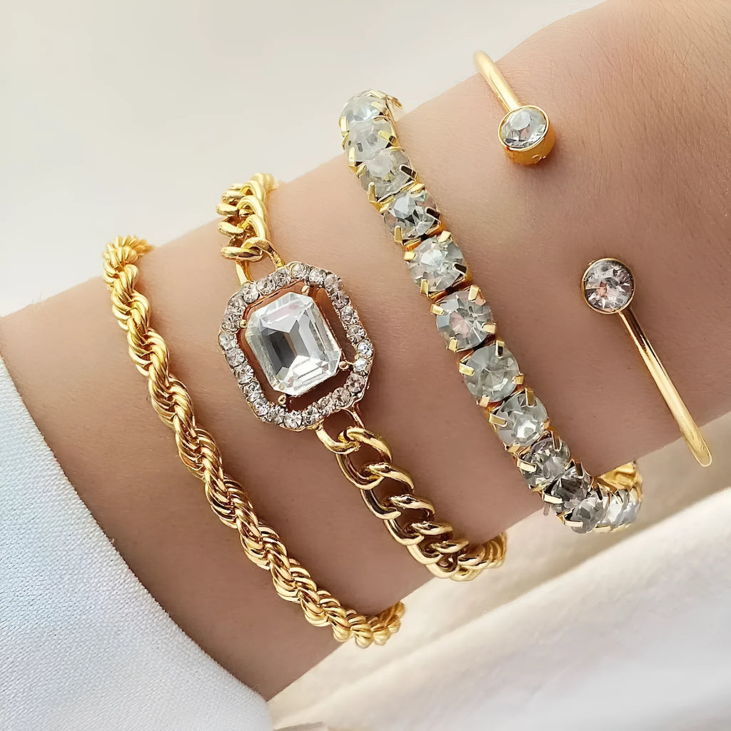 Four-piece alloy jewellery set with retro geometric square diamond links in gold and silver tones