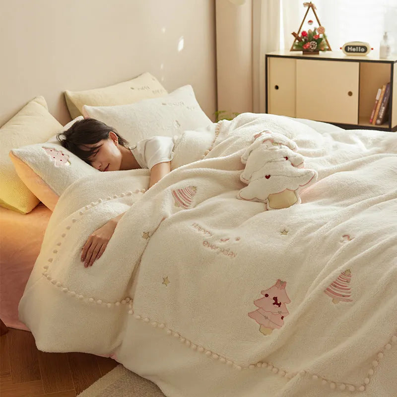 Winter milk fibre bedding set with Christmas tree pattern showing duvet cover, sheet, and pillowcases