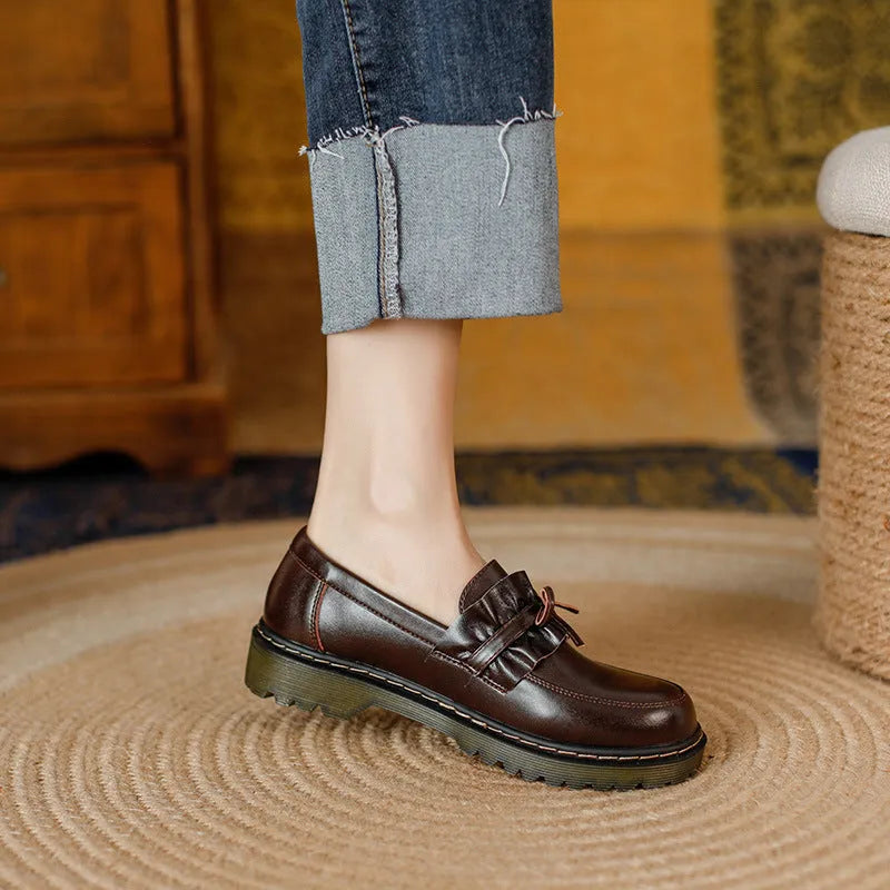 British-style women's leather shoes with chunky heel and round toe in black or brown
