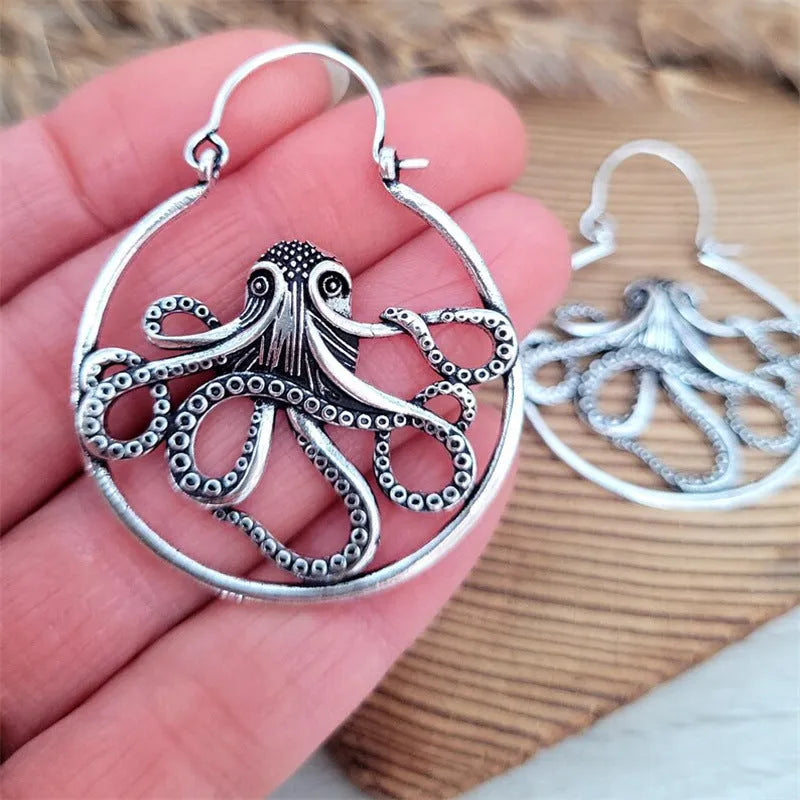 Vintage octopus earrings in antique silver colour with zinc alloy construction and electroplating finish