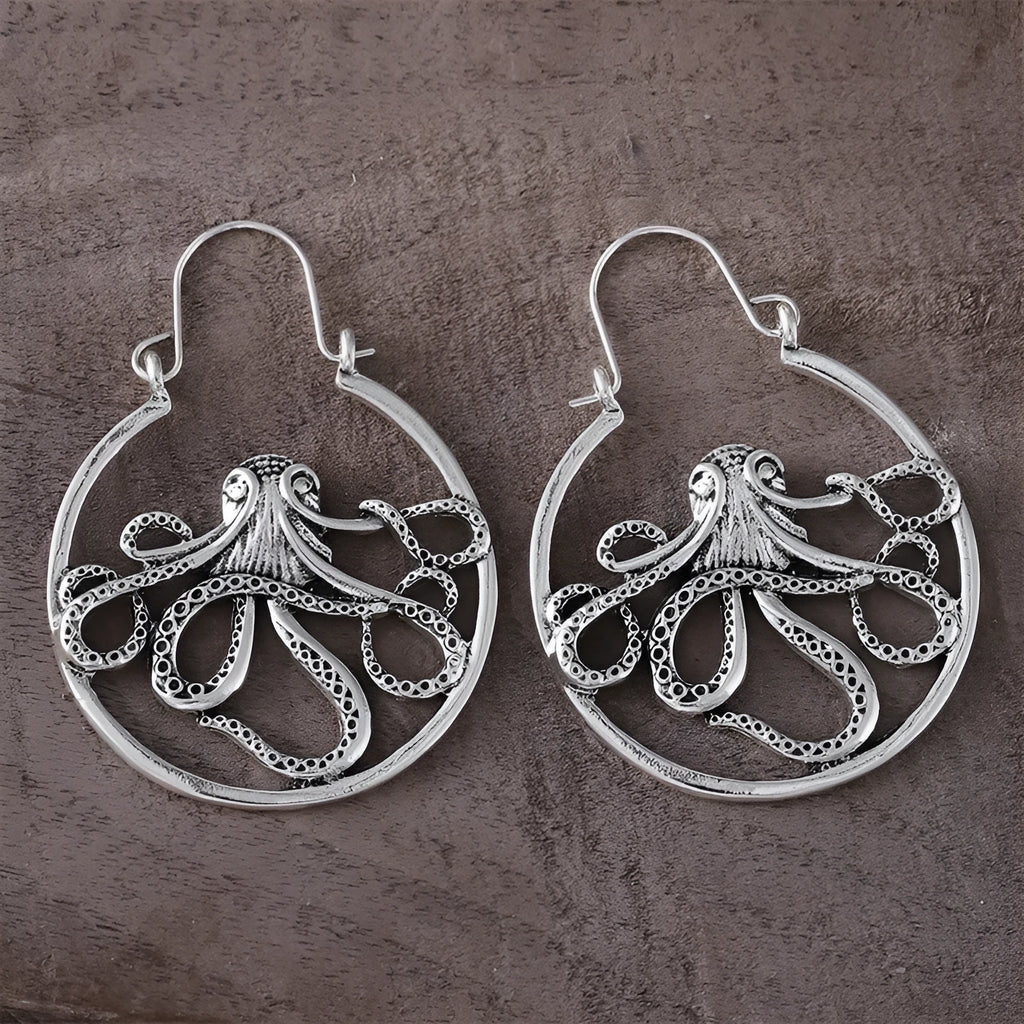 Vintage octopus earrings in antique silver colour with zinc alloy construction and electroplating finish