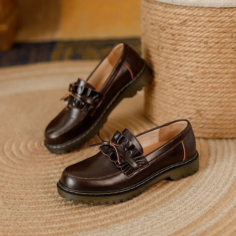 British-style women's leather shoes with chunky heel and round toe in black or brown