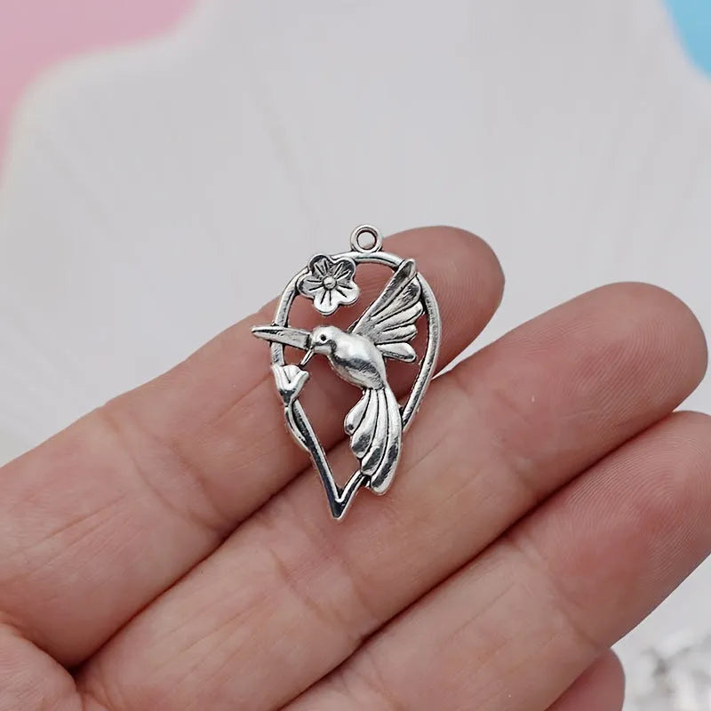 Alloy Magpie pattern pendant with electroplated finish in colour P234 for DIY jewellery