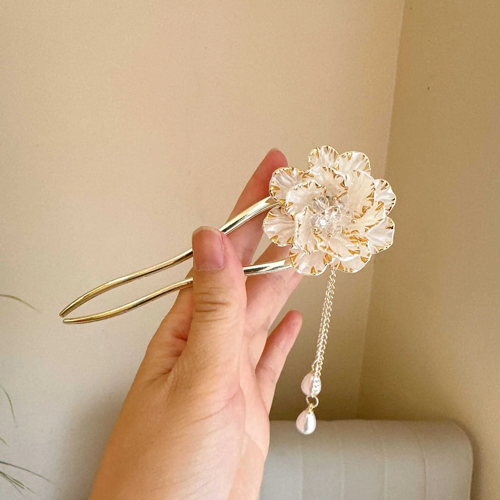 Purple and white retro peony flower with tassel detail on a U-shaped alloy hairpin barrette