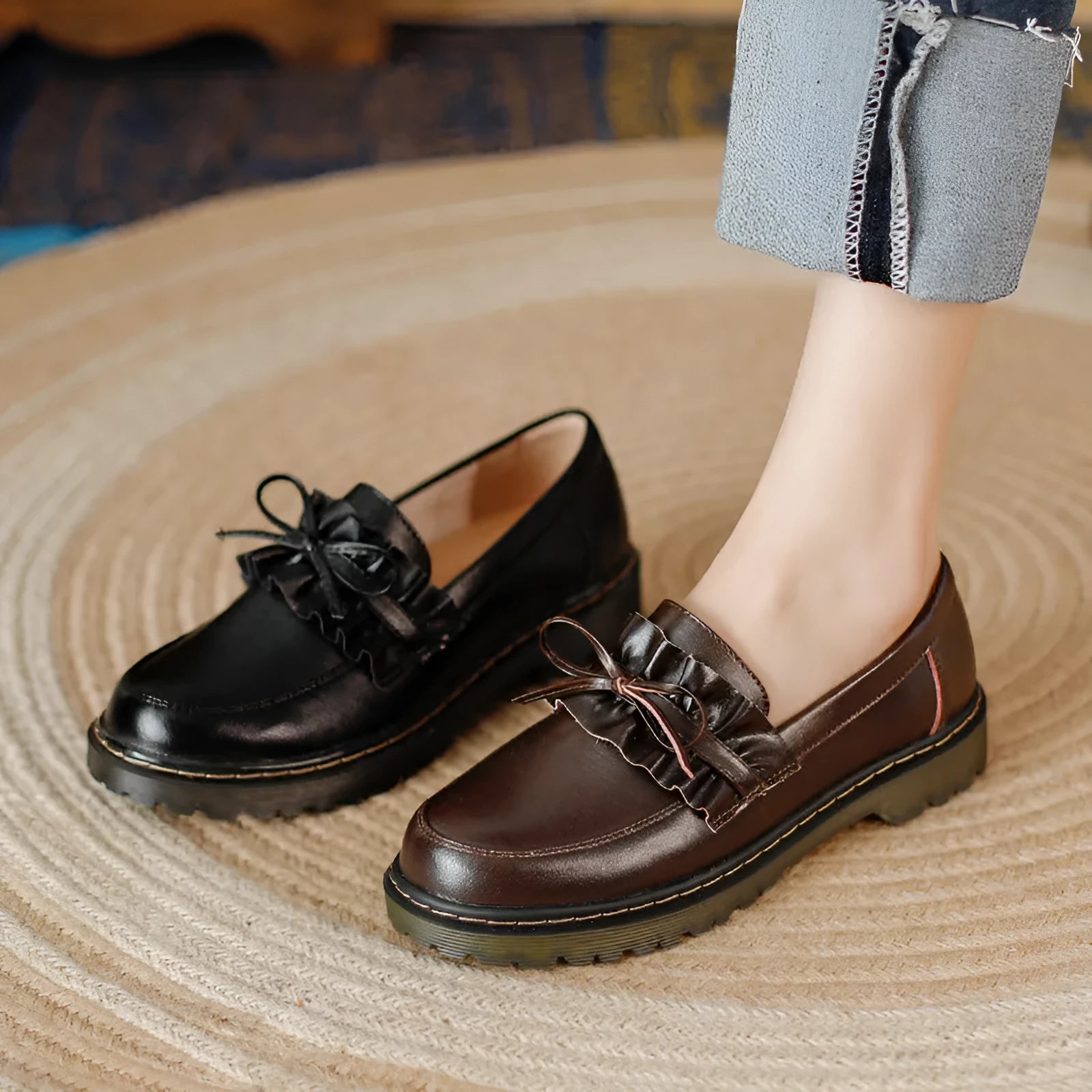 British-style women's leather shoes with chunky heel and round toe in black or brown