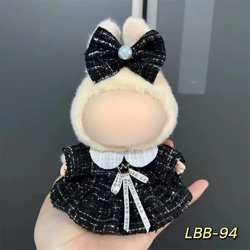 Plastic doll costume for a 17cm LBB series vinyl figurine on a mannequin.