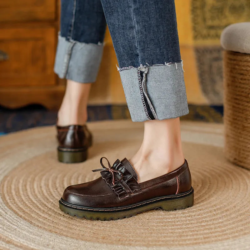 British-style women's leather shoes with chunky heel and round toe in black or brown