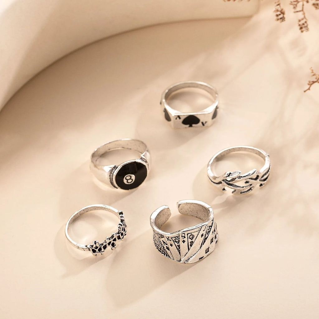 Black alloy poker ring with retro spade card design for women's fashion jewellery
