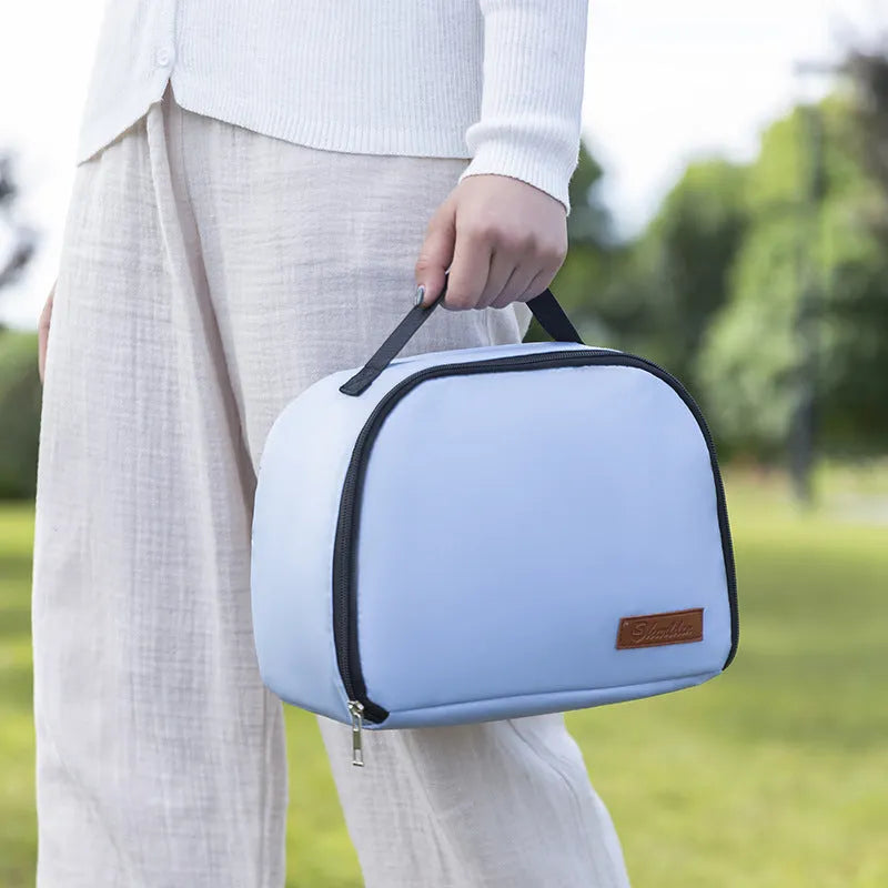 Insulated lunch box bag in textured cloth fabric with large capacity for bento meals