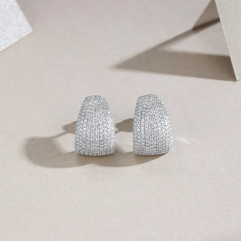 S925 sterling silver geometric ear studs with D-E colour moissanite stones and alloy backing